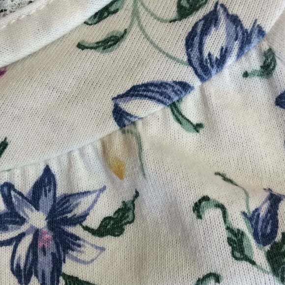 FINAL SALE PRICE Loungees Snap Front Floral & Lace Robe - Picture 8 of 8